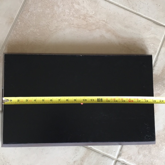 Serving/decorative tray with handles - Picture 13 of 16